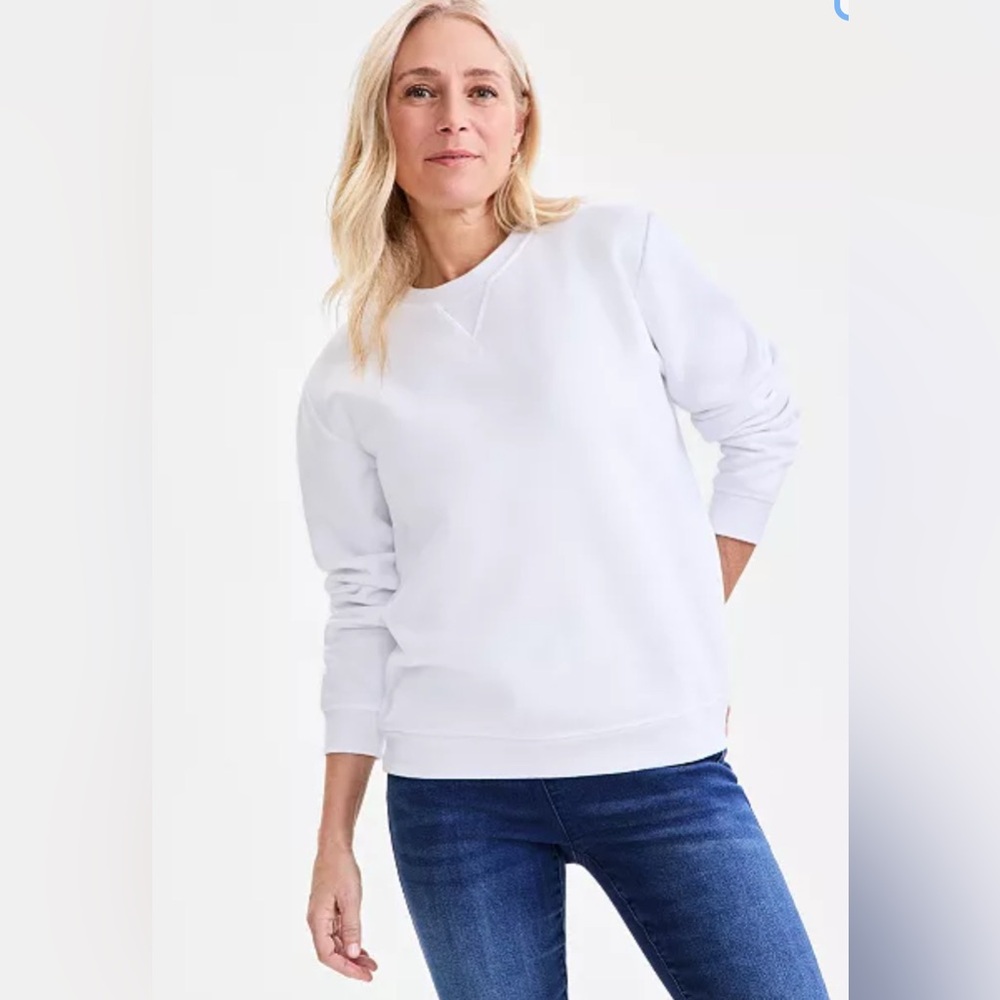 Style & Co
Women's Long-Sleeve Crewneck Sweatshirt